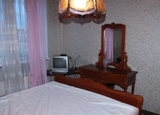 Сдам 2-комнатную квартиру, 54 м2, Луга, проспект Володарского, 48