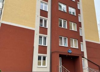 Продам 2-ком. квартиру, 59 м2, Светлогорск, Центральная площадь