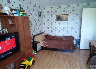 Продается 1-комнатная квартира, 32 м2, Котельнич, улица Дениса Белых, 1