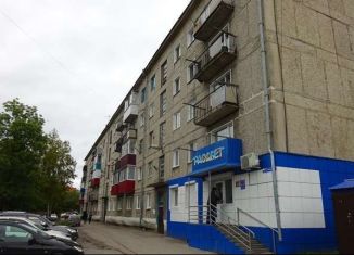 Продаю комнату, 18 м2, поселок городского типа Бачатский, Комсомольская улица, 5