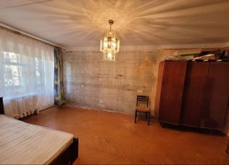 Продается 1-комнатная квартира, 32 м2, Боровичи, проезд Титова, 1