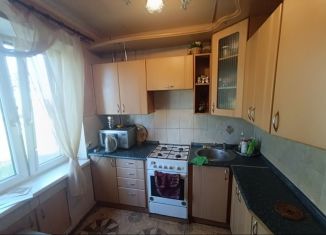 Продам 2-ком. квартиру, 48 м2, Гурьевск, Заречная улица, 36Б