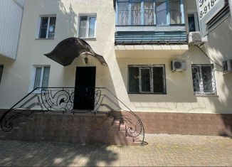 Продается 2-ком. квартира, 41 м2, Краснодарский край, улица Маршала Жукова, 19