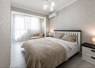 Аренда двухкомнатной квартиры, 55 м2, Сочи, улица Роз, 36