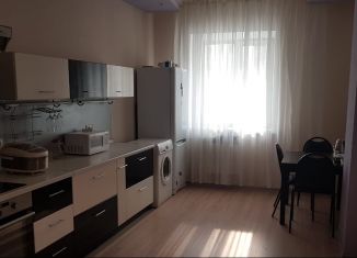 Трехкомнатная квартира в аренду, 105 м2, Хабаровск, Комсомольская улица, 62