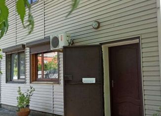 Сдам в аренду дом, 50 м2, поселок городского типа Новомихайловский, Пионерский переулок