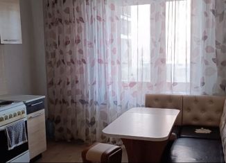 Сдам двухкомнатную квартиру, 67 м2, Московская область, бульвар 65 лет Победы, 6к2