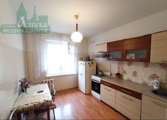 Продам 2-комнатную квартиру, 55 м2, Смоленск, улица Попова, 121