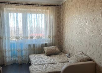 Сдается в аренду двухкомнатная квартира, 60 м2, Ставрополь, проспект Кулакова, 13В, микрорайон № 20
