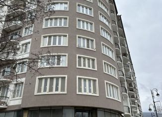 Продажа 4-ком. квартиры, 150 м2, Дербент, улица Гейдара Алиева, 13Б/1