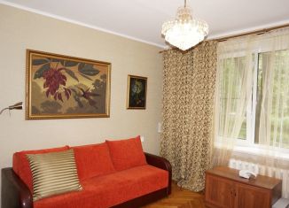 Продажа 3-комнатной квартиры, 68.3 м2, Санкт-Петербург, Конный переулок, 1, метро Площадь Ленина