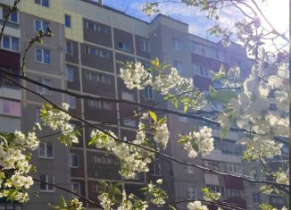 Продам двухкомнатную квартиру, 47 м2, Курск, Сеймский округ, проспект Ленинского Комсомола, 64