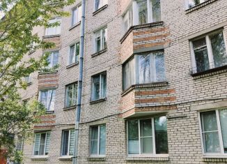 Продам двухкомнатную квартиру, 45 м2, Кириши, проспект Ленина, 11