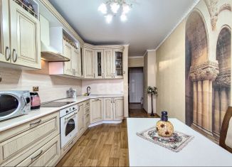 Продается двухкомнатная квартира, 76 м2, Новосибирск, улица Татьяны Снежиной, 49, Октябрьский район