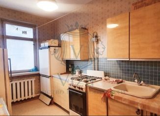Продается 3-комнатная квартира, 73.7 м2, поселок городского типа Новомихайловский, 2-й микрорайон, 9