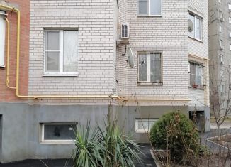 Продается 2-комнатная квартира, 67 м2, Ростовская область, улица Северный Массив, 1