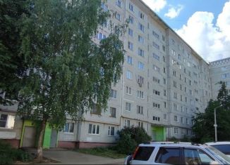 Продаю двухкомнатную квартиру, 56 м2, Смоленск, улица Рыленкова, 49