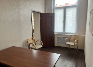 Сдается в аренду офис, 15.5 м2, Калининград, улица Лейтенанта Яналова, 2