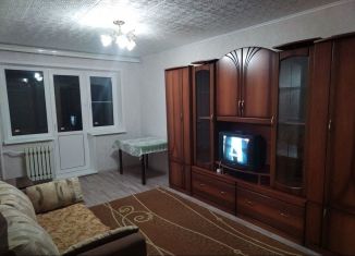 Сдается двухкомнатная квартира, 42 м2, Новочебоксарск, Коммунистическая улица, 24