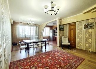 Продается 3-комнатная квартира, 75.2 м2, Волгоградская область, улица Константина Симонова, 34
