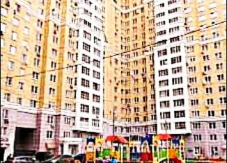 Сдаю однокомнатную квартиру, 50 м2, Московская область, улица Вилора Трифонова, 1
