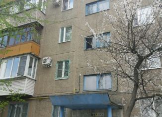 2-ком. квартира в аренду, 46 м2, Волжский, улица Академика Королёва, 8А