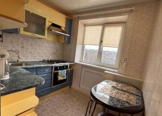 Сдача в аренду двухкомнатной квартиры, 60 м2, Чусовой, улица Чайковского, 6Б