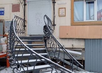 Продаю торговую площадь, 30.7 м2, Мирный, Ленинградский проспект, 19