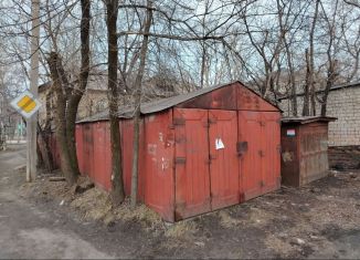 Продаю гараж, 18 м2, Свободный, улица Кручинина
