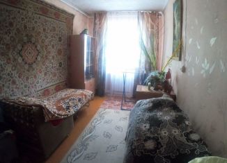 Продам трехкомнатную квартиру, 52.6 м2, поселок городского типа Шушенское, квартал МКК, 16