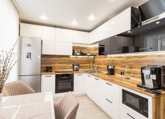 Продается двухкомнатная квартира, 62 м2, Благовещенск, Зейская улица, 319/2