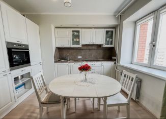 Продажа двухкомнатной квартиры, 60.9 м2, Архангельск, проспект Ломоносова, 83