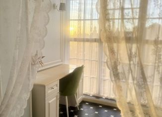 Сдается в аренду двухкомнатная квартира, 71 м2, Йошкар-Ола, Воскресенский проспект, 13А, микрорайон Центральный