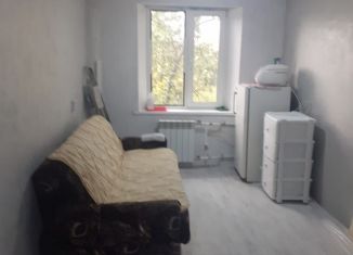 Продам комнату, 13.9 м2, поселок городского типа Шушенское, 2-й микрорайон, 21