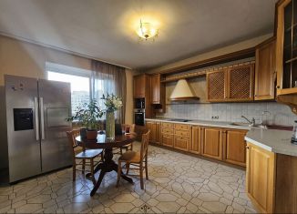 Сдача в аренду четырехкомнатной квартиры, 150 м2, Тюмень, улица Салтыкова-Щедрина, 57, Центральный округ
