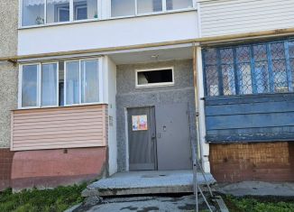 Продается 2-комнатная квартира, 53.4 м2, Асбест, улица Ладыженского, 3