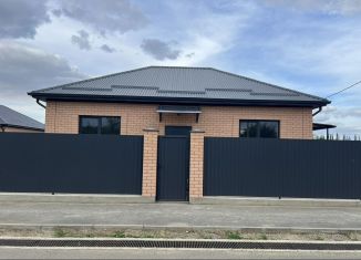 Продаю дом, 110 м2, Белореченск, Белая улица