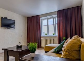 Сдаю в аренду однокомнатную квартиру, 36 м2, Сызрань, улица Ватутина, 150А