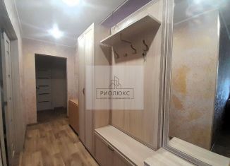 Продажа 3-комнатной квартиры, 65 м2, Магнитогорск, улица Калмыкова, 7