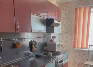 Сдаю однокомнатную квартиру, 40 м2, Тобольск, микрорайон 7А, 32Г