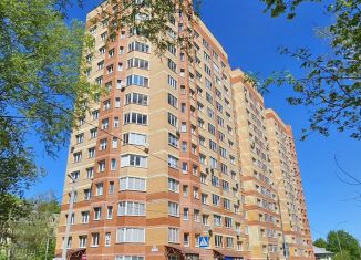 Продаю 2-комнатную квартиру, 70 м2, Серпухов, улица Фрунзе, 12