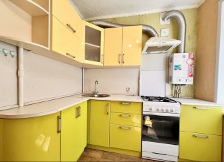 Продам однокомнатную квартиру, 32 м2, Новомосковск, Комсомольская улица, 44