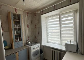 Продается 1-комнатная квартира, 32 м2, Серов, улица Ленина, 236