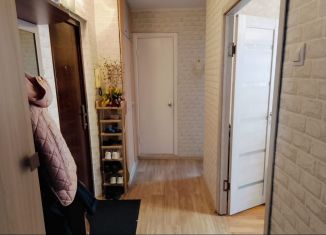 Продаю двухкомнатную квартиру, 54 м2, Екатеринбург, улица Учителей, 24, метро Уральская