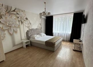 Сдается двухкомнатная квартира, 76 м2, Крым, улица Куйбышева, 57