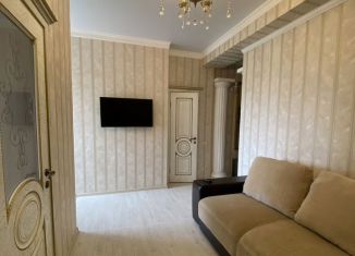 Сдаю однокомнатную квартиру, 35.5 м2, Сочи, улица Свердлова, 55/3