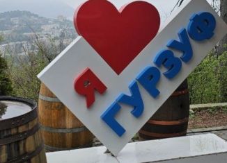 Продажа 2-комнатной квартиры, 62 м2, посёлок городского типа Гурзуф, улица 60 лет СССР, 22