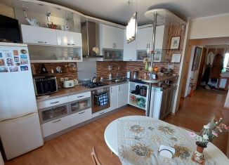 Продажа трехкомнатной квартиры, 80.9 м2, Псковская область, улица Рокоссовского, 5А