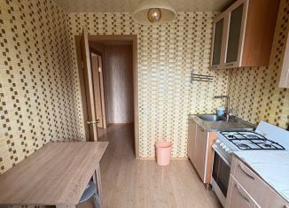 Сдаю 2-ком. квартиру, 43.1 м2, Екатеринбург, Волгоградская улица, 45, метро Чкаловская