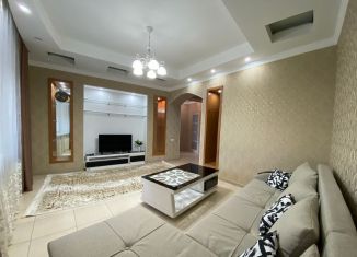 Сдается в аренду трехкомнатная квартира, 60 м2, Краснодар, Ставропольская улица, 97, микрорайон Черемушки